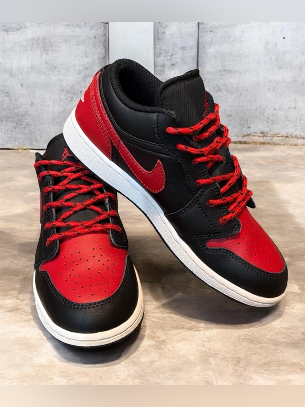 ⚡👟 Air Jordan 1 Low Bred Black Red GS Sneakers | Size 4Y